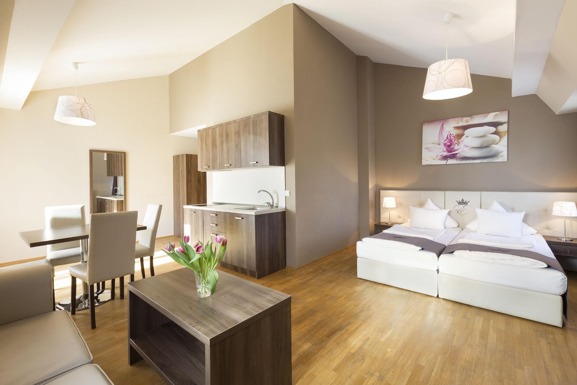 Empress Boutique 3* München